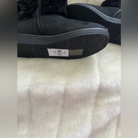 Black Ankle Boots with Faux Fur - Picture 8 of 10